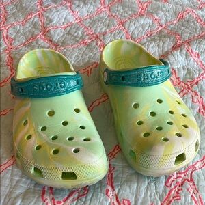 Margaritaville Crocs